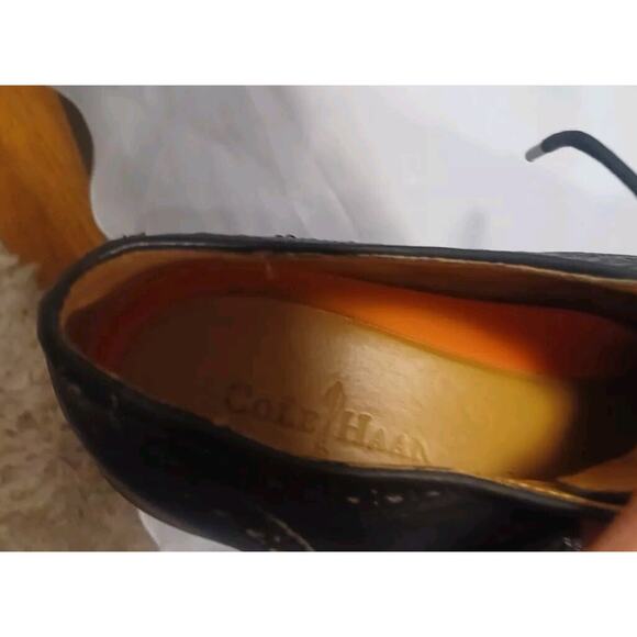 Cole Haan Grained Black Leather Wingtip Oxfords | Size 8.5 - Picture 11 of 11